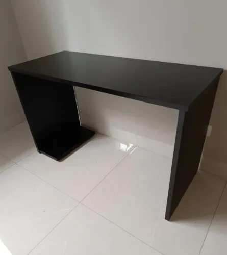 Escrivaninha Nova c/ Suporte CPU 1.27m x 53cm - Entrego Montada