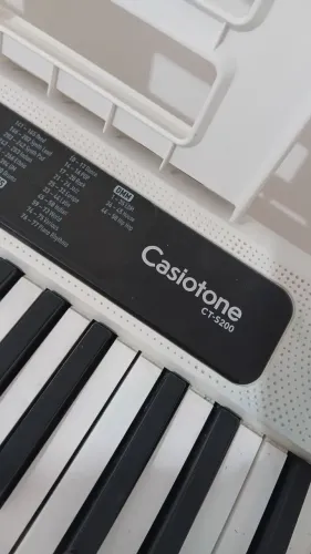 Teclado Casiotone ct s200