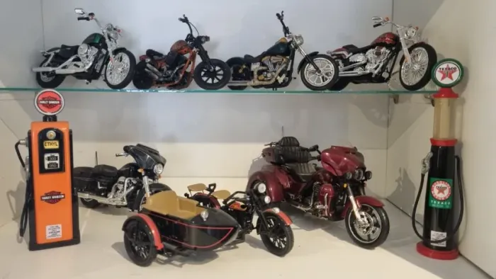 Coleção 14 miniaturas Harley Davidson
