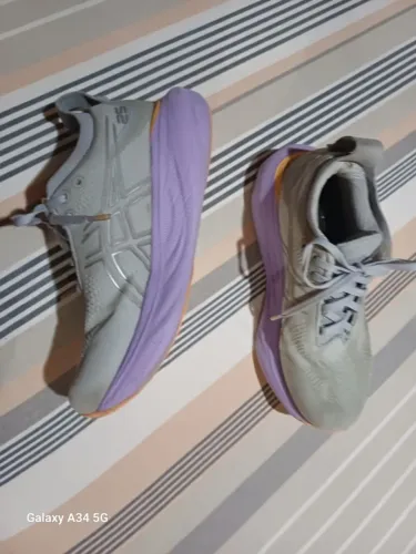 Tênis Asics Nimbus 25 feminino