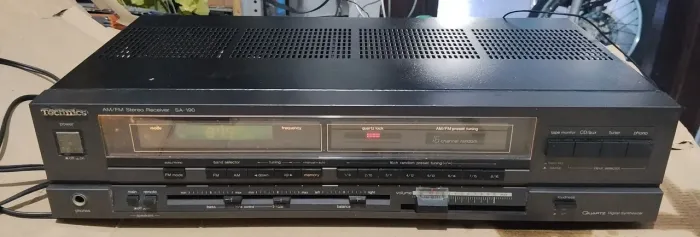Technics SA-190 é um receiver estéreo