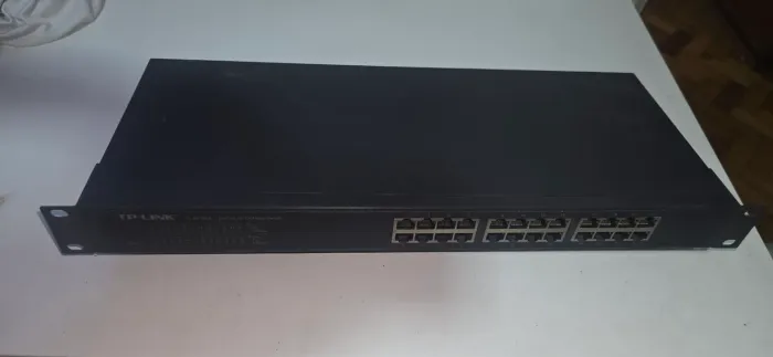 Switch 24 portas  TP LINK