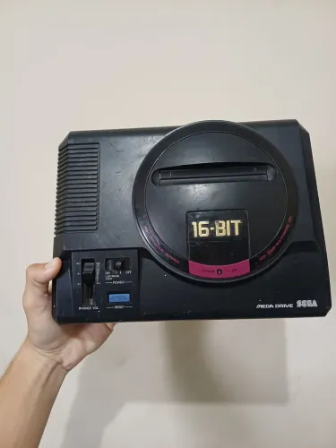 Sega Mega Drive 16bit com entrada SegaCD no Estado!