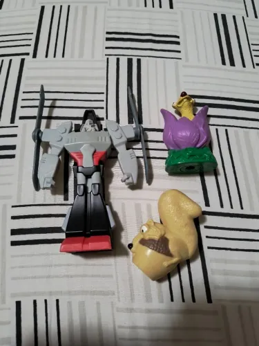 Lote Brinquedos Antigos Mc Donalds E Nestlé - Transformers E Era Do Gelo