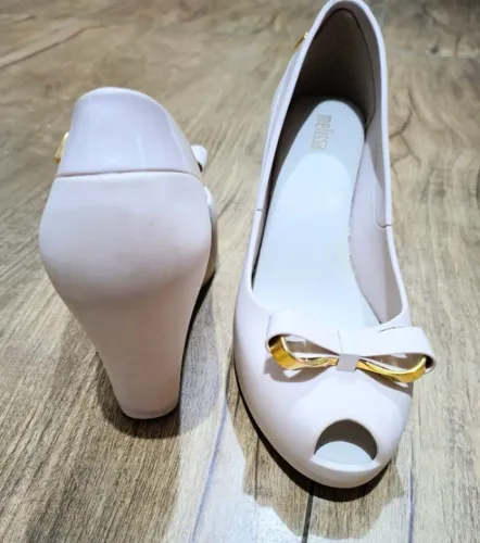Sapato Melissa salto anabela
