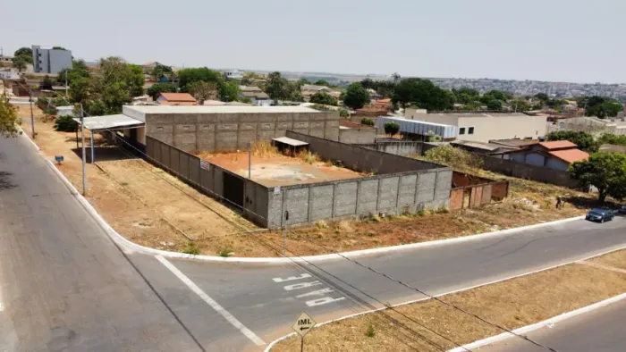 Lote, Comercial, Setor Leste - 300m² - faça sua proposta