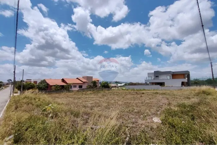 Terreno dos Sonhos em Sairé - Condomínio Vista Alegre: Segurança e Lazer