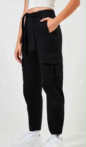Calça Jogger Cargo Preta