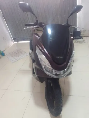 moto feitas revisões pneus novos bateria nova  toda em dias 