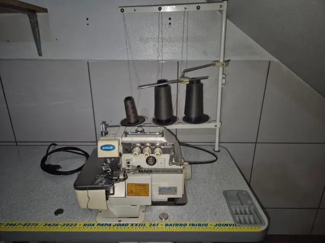 Máquina Overlock BK Maqi - Impecável 