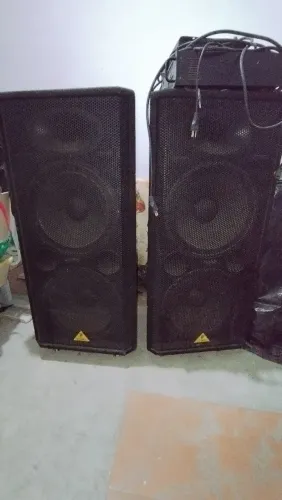 Caixa de Som Profissional Behringer Eurolive VP2520