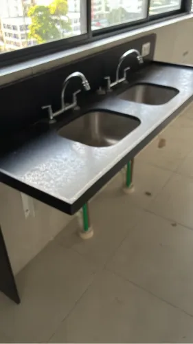 Bancada em Granito Preto São Gabriel com Cuba Dupla Inox - Nova / nunca usada