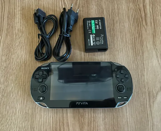 PS Vita Fat Destravado + SD2Vita 64GB + Vários Jogos e Apps
