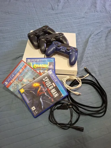 Vendo ps4 fat p sair logo