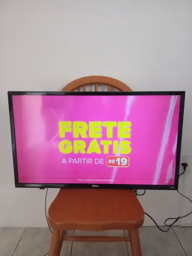 Tv Philco 32 plg c/defeito na imagem escura retirada de peças (Obs) C/ Antena S/controle