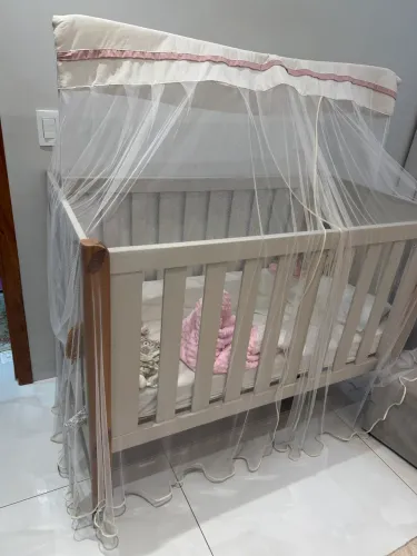 Berço/cama e cômoda