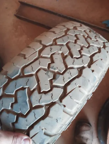 2 rodas 14 com pneus borrachudos -550 cada