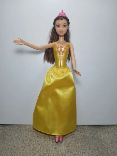 Boneca barbie Bela Disney Mattel 2007
