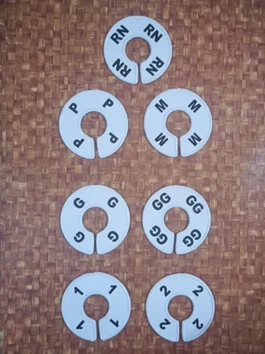 Kit Divisores de Cabide/Arara para Roupas Bebê e Infantil (7 Tamanhos) - Seminovo
