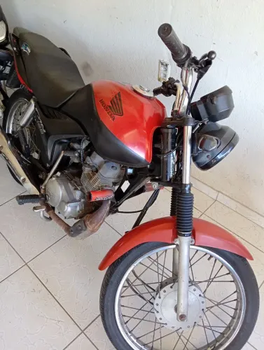 Vendo FAN 125 KS entrada+parcelas vendo ou troco passo no cartão no cartão