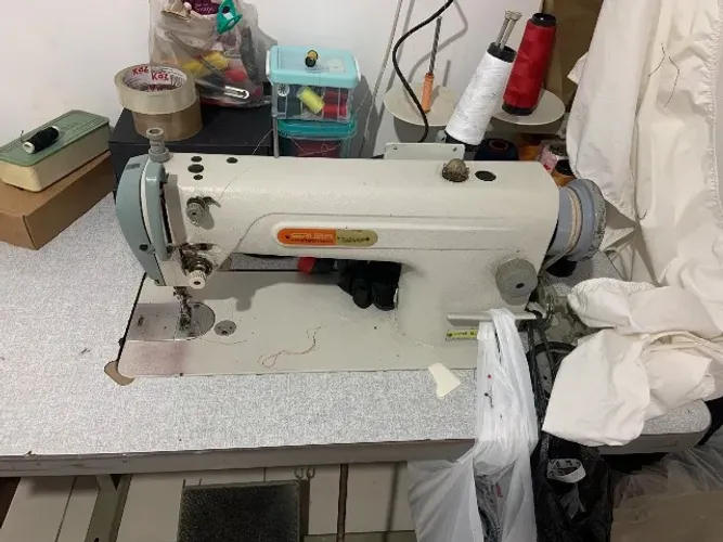 Máquina reta industrial 