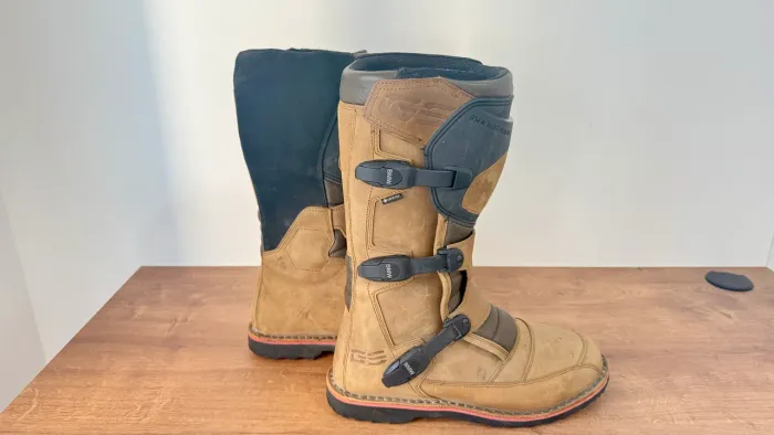 Bota BMW Motorrad Venture Grip GTX marrom com preto