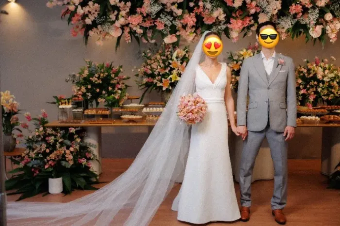Vestido de Noiva Sob Medida - Ateliê Eduarda Galvani | Manequim 36 | Com Véu de Tule