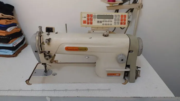 Maquina de costura