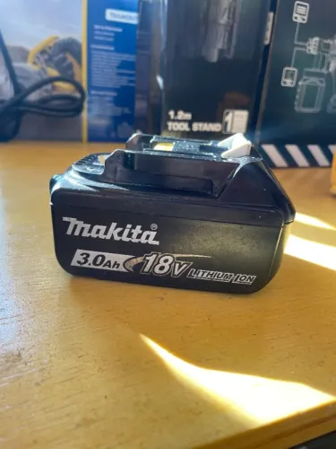 BATERIA MAKITA 18V 3.0AH LITHIUM-ION