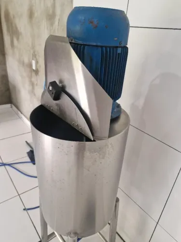 TRITURADOR 100 LITROS TRON MÁQUINAS