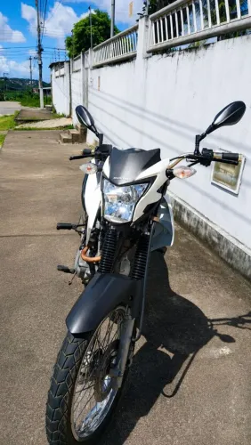 Vendo Bros 150 chama no WhatsApp *56