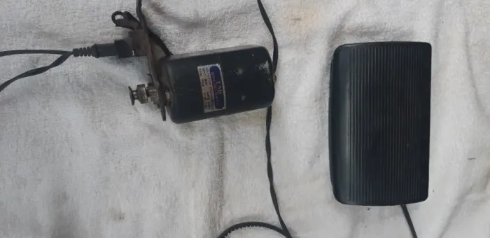Motor para Máquina de Costura Antiga