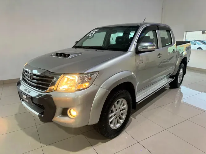 Toyota Hilux CD SRV D4-d 4X4 3.0 TDI Diesel AUT 2015