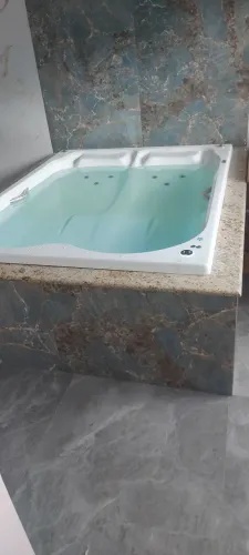 Instalação e manutenção de banheira de hidromassagem em gera experiente piscina aq