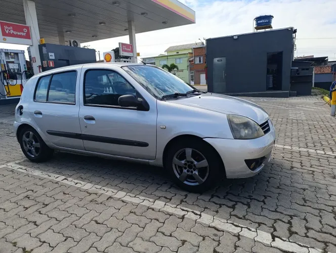 Renault Clio Authentique Hi-flex 1.0 16V 5P 2006