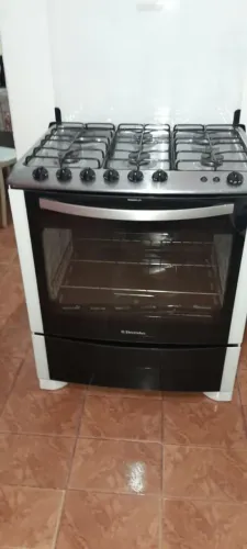 VENDO FOGÃO ELÉTRICO DE 6 BOCAS