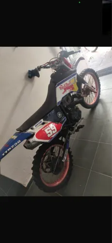 Vende moto de trilha