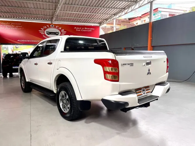 Mitsubishi L200 Sport HPE 2.5 4X4 CD DTI Dies. Aut. 2019