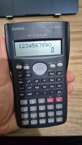 Calculadora Casio fx-82MS