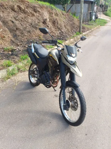 Vende se moto Yamaha xtz 250Lander ano 24 valor R$ 26000,00