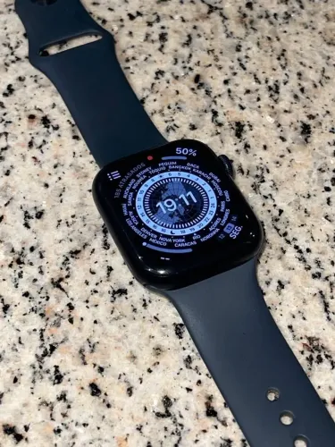 Apple Watch Series 7 - 45 mm