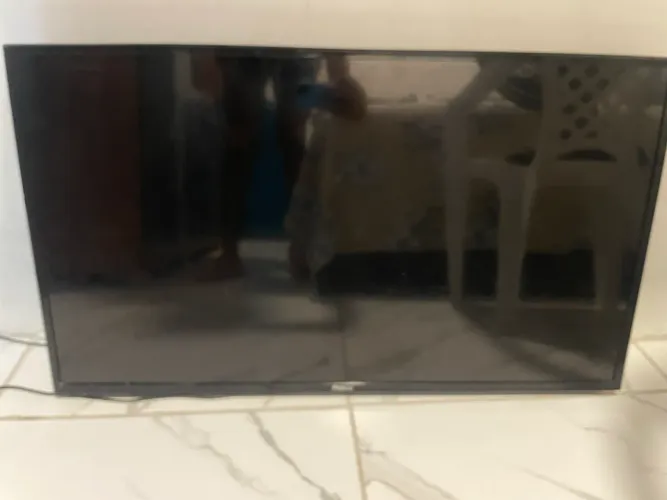 Tv LG 40 polegadas (tela quebrada)