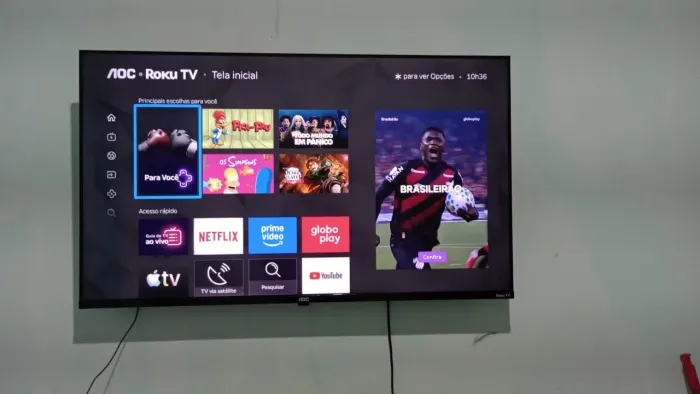 Smart TV AOC Roku 43" Full HD - perfeito estado.