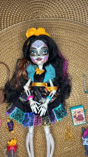 Monster High Skelita G3 Completa sem caixa 