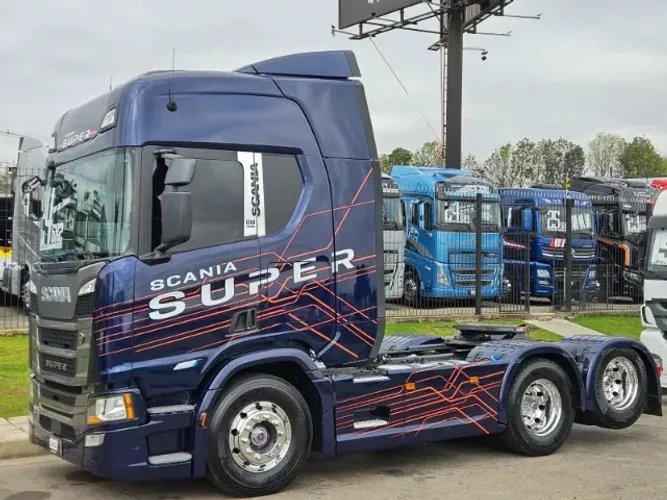 Scania R460 super ano 2024 Roda de Alumínio Baixo KM geladeira Farol teto grade Painel TFT