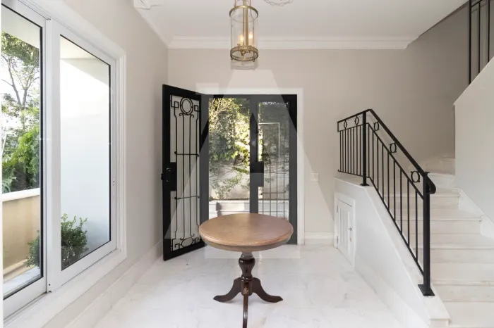 Casa incrível, pronta para morar, no Pacaembu