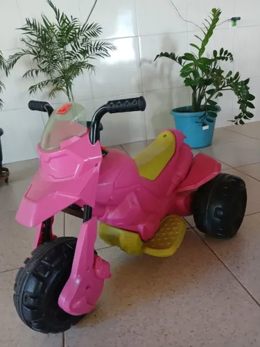 Moto Elétrica Infantil 6v Bandeirante