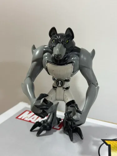 Lobisben Ben 10 articulado raridade boca fechada bandai