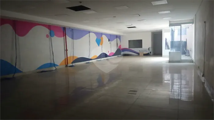 Prédio inteiro para locação em Água branca - SP