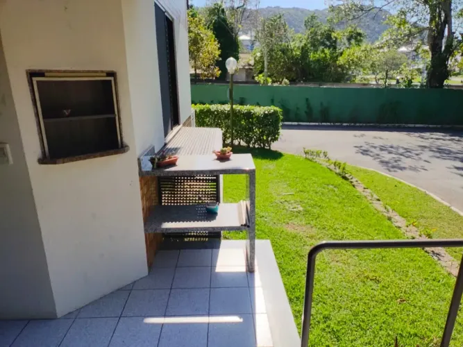 Imóvel para venda possui 95 metros quadrados com 3 quartos em Praia Brava - Florianópolis
